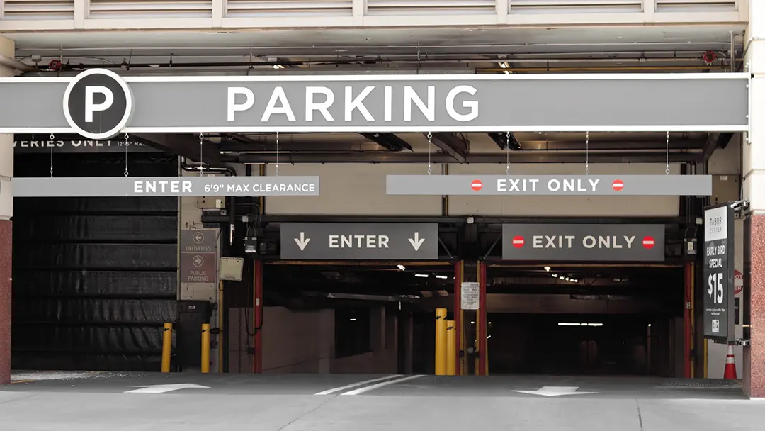Hazard Warnings in Parking Garages Hazard Warnings in Parking Garages